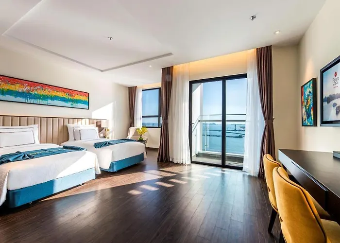 Western Premier Sapphire Khách sạn Hạ Long